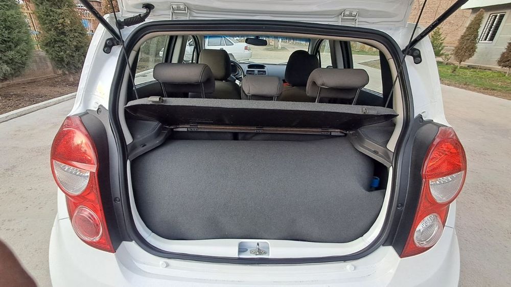 Спарк элегант срочно сотилади