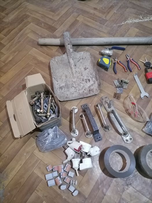 Продам инструменты бу.