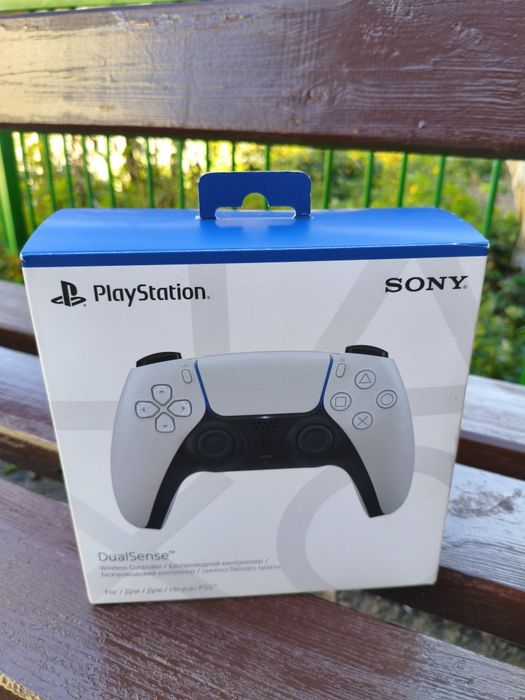 Джойстик ps5 DualSense, геймпад в идеальном состоянии