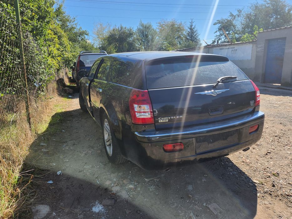 За Части Chrysler 300c 3.0 crdi автоматик 2009 година