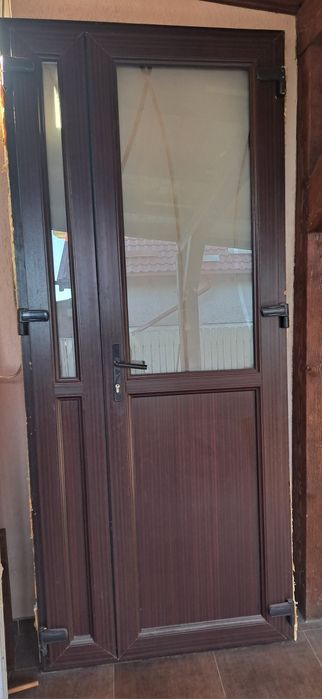 Ușă termopan în stare foarte bună