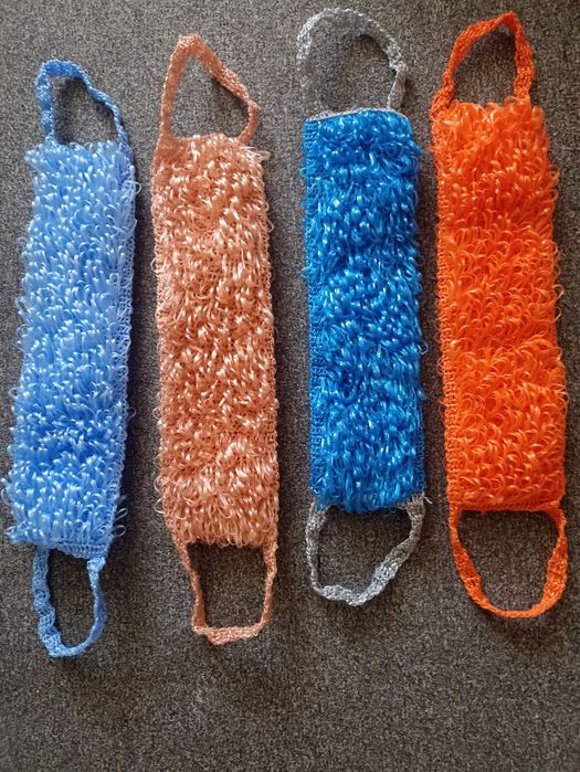 Мочалки разного цвета