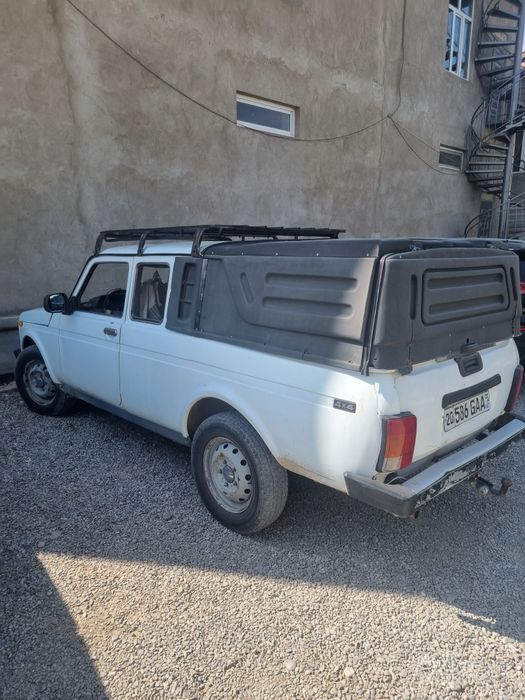 Niva yengil pikap pritsepi bilan
