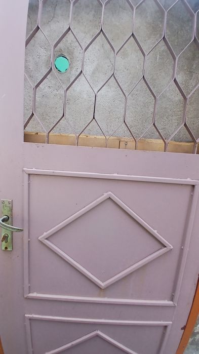 Метална врата здрава и надеждна