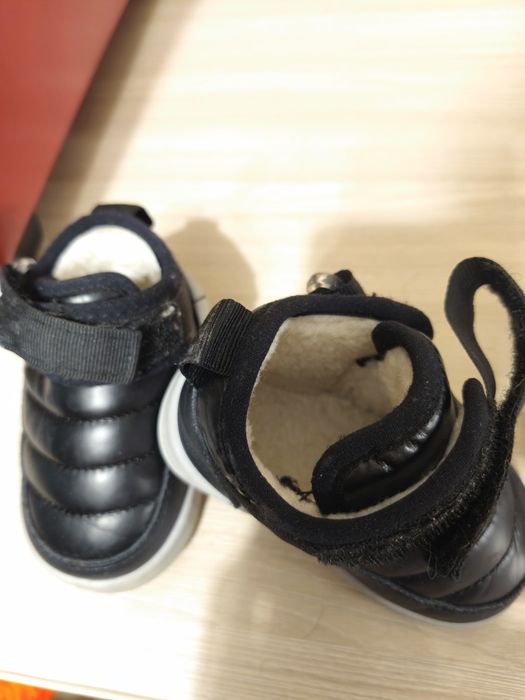 Продам ботинки на весну 15 размер