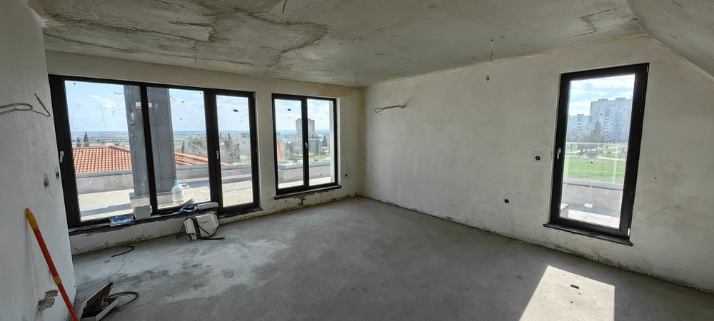 Продава се Тристаен апартамент в Стара Загора, Казански - изток - 165 кв.м за 556 €/кв.м - Снимка #1