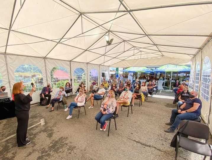 Професионални шатри за пазари, изложения и събития