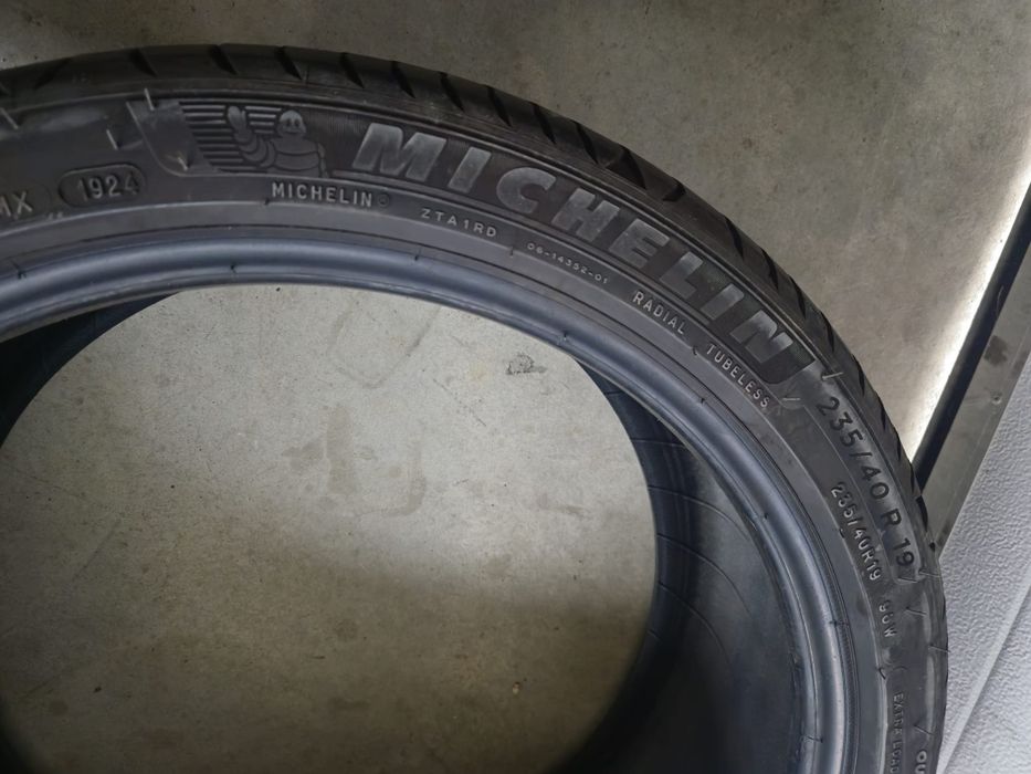 2 anvelope vara Michelin Primacy 4 235 40 19