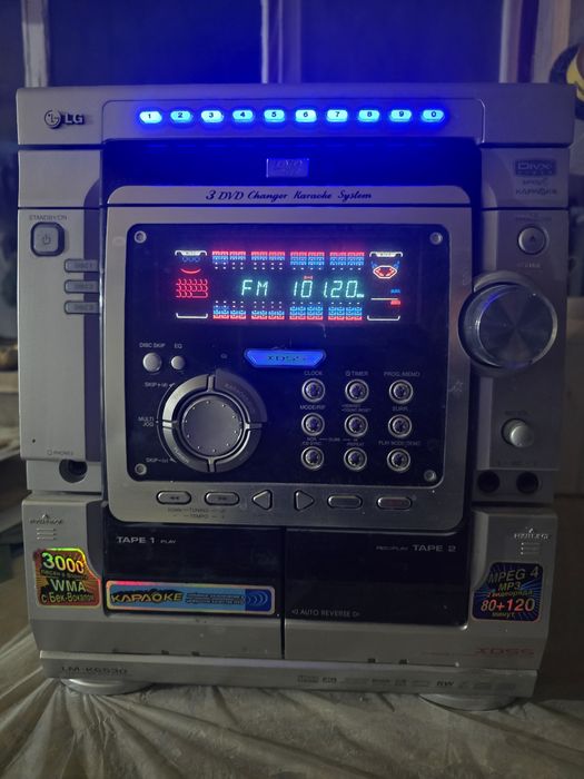 Продам музыкальный центр в рабочем состоянии