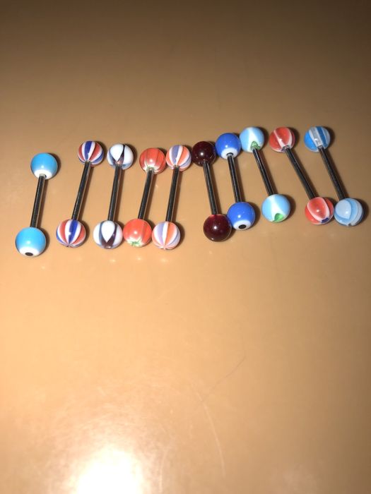 Пиърсинг (обеци за език)