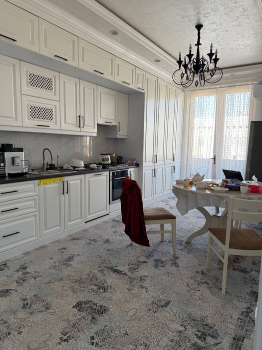 Beruniy metroda  dom sotiladi