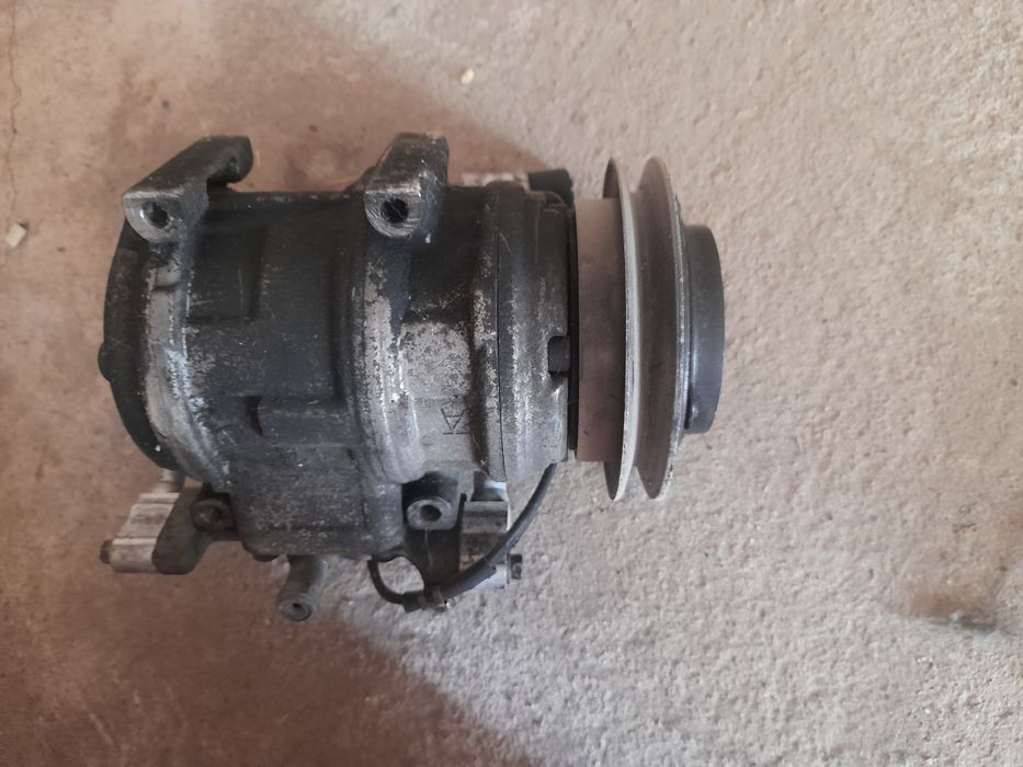 Компрессор кондиционера на 1KZ