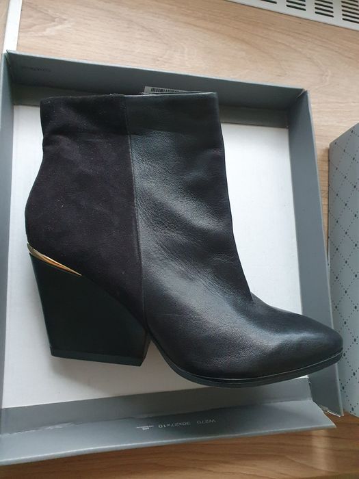 Botine noi din piele Marco Tozzi