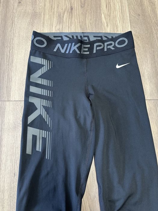 100% Оригинален!! Дамски клин Nike Pro
