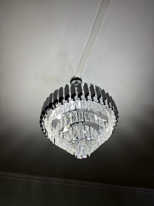 люстра хрустальная, подвесная