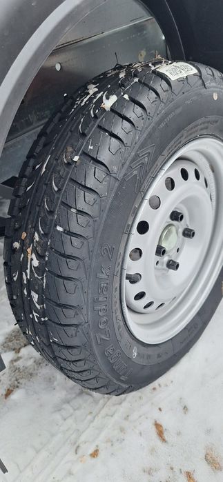 Шины летние с дисками.