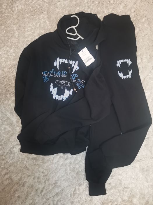 Спортивный костюм