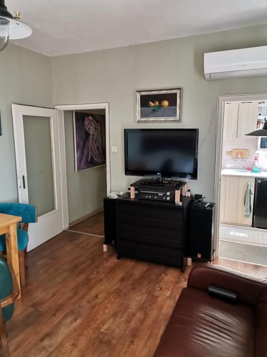 Дава се под наем Едностаен апартамент в Пловдив, Тракия - 46 кв.м за 306 € - Снимка #1