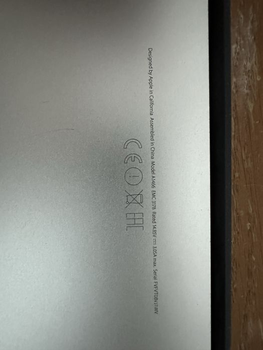 MacBook air model A1466