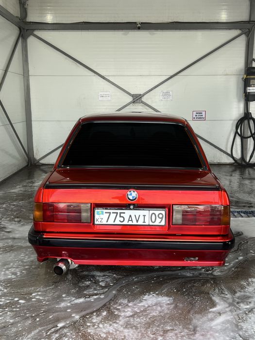 В продаже BMW E30
