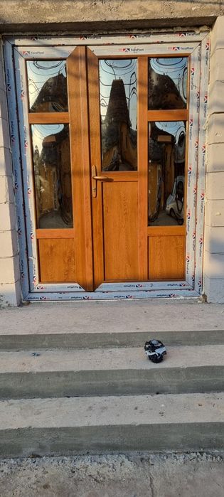 Usi si Ferestre pvc disponibile diferite dimensiuni 
Uși și geamuri te