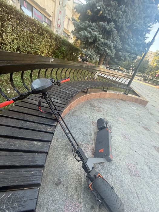 Vand trotineta kukirin g4