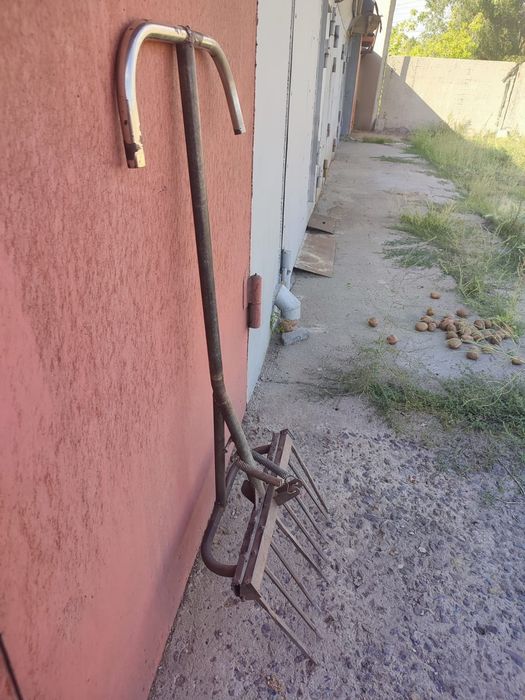 Продам картофелекопалку.