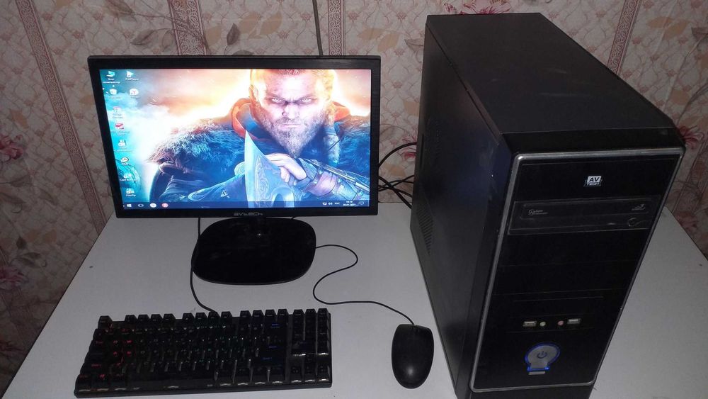 19LG/ I5/GT 220 1Gb/Ozu:8//HDD:500/450w