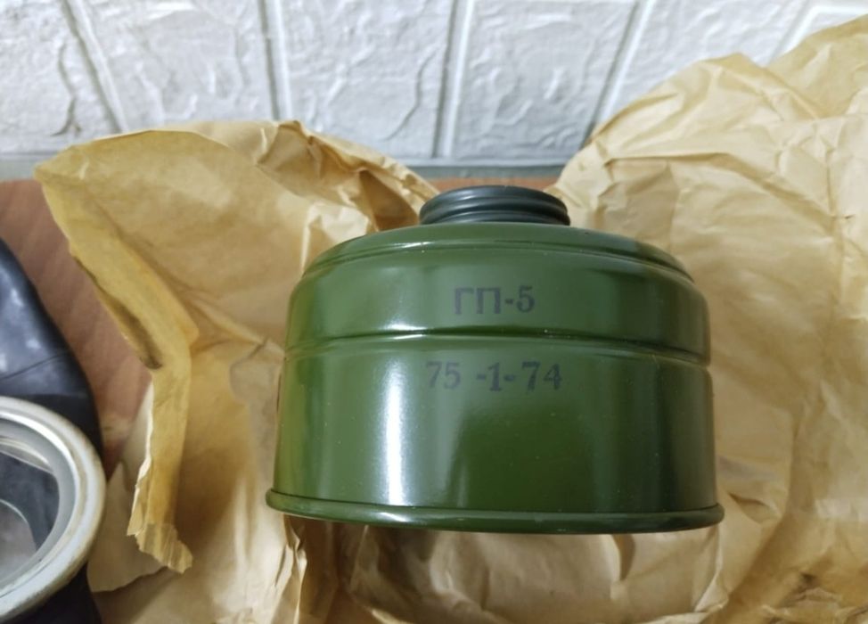 Противогазы, новые СССР.