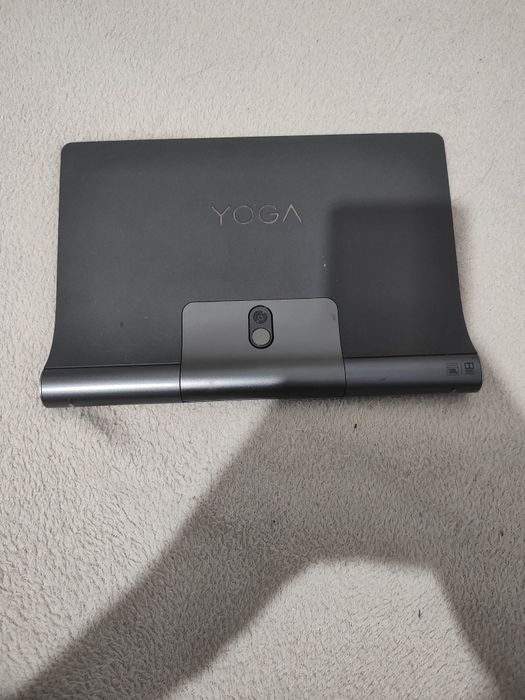 Lenovo YOGA Tablet – 10" | Вградена стойка | Мултимедиен таблет