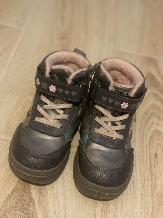 Детские ботинки на девочку