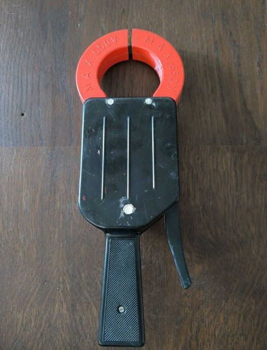 Clampmetru model vechi
