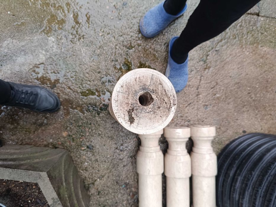 Балюстри от врачански камък