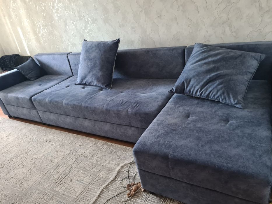 Продам диван 270 тысяч торг