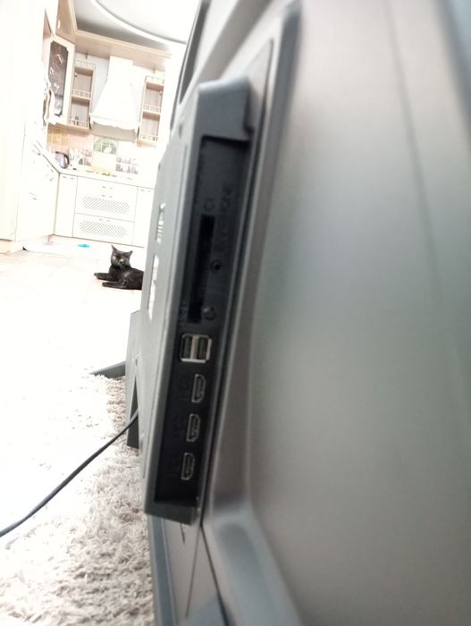 Продам телевизор LG.