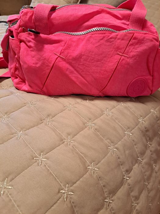 Чисто нова спортна чанта