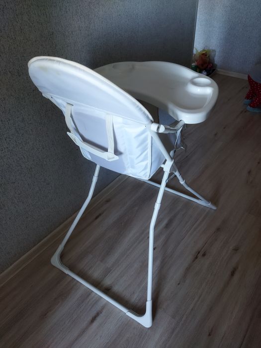 Продаю стол для кормления