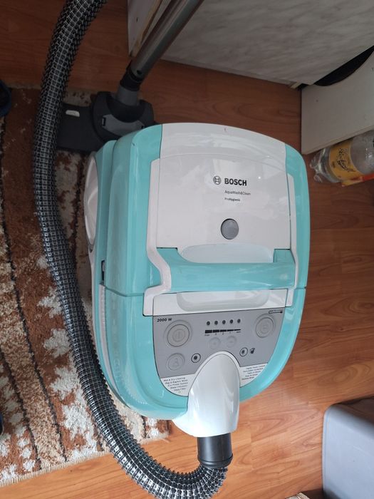 Aspirator cu spalare BOSCH AquaWash&Clean BWD420HYG, 5l, 2000W, alb-bleu