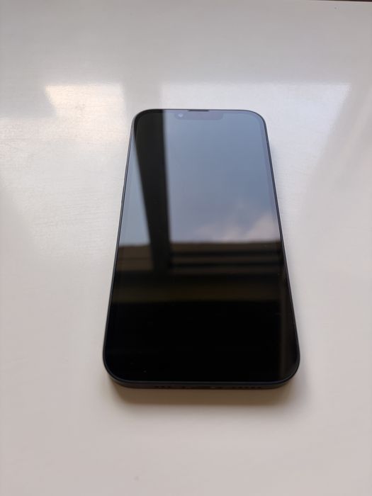 iPhone 13 impecabil - 84% sanatate baterie