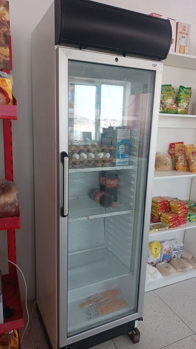 Холодильник витринный, морозильник