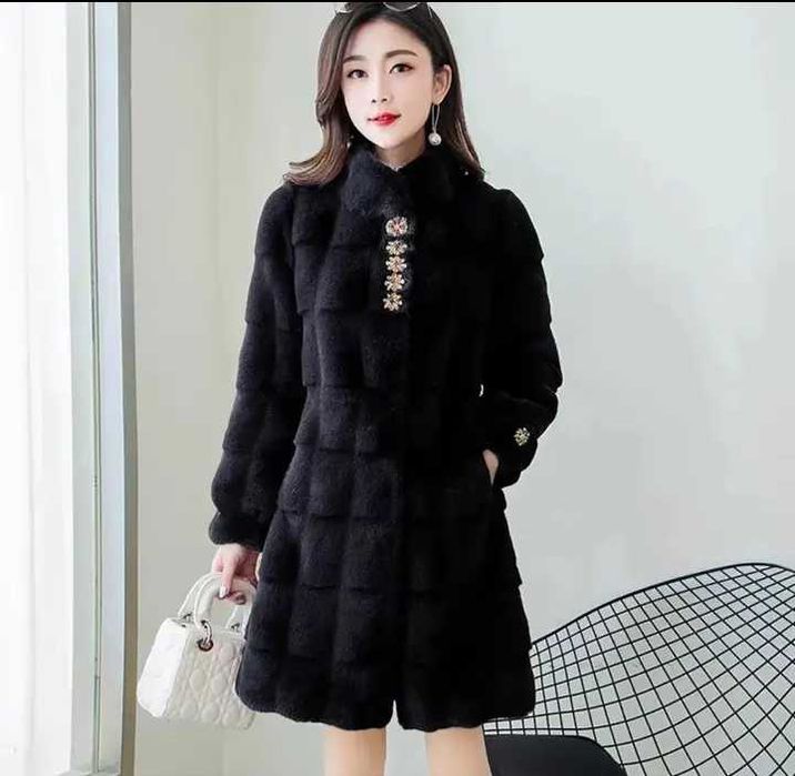 Paltolar sotiladi yangi