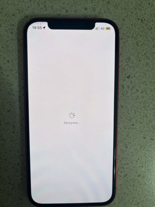 Продаю айфон 12