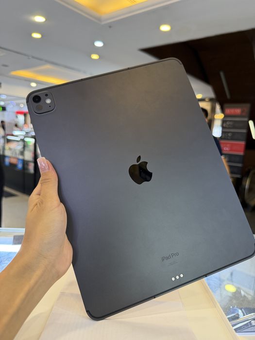 iPad Pro 13 M4 2tb 100% sim nano с клавиатурой
