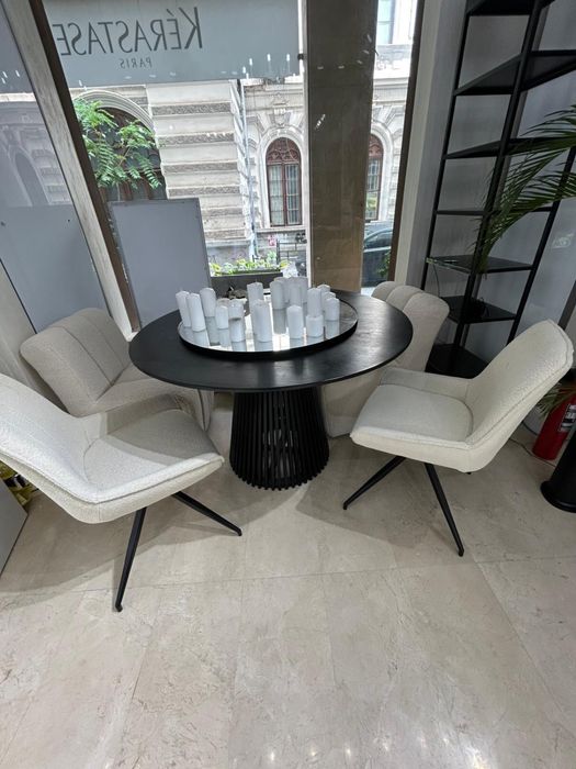 Scafa coafor 1000 lei