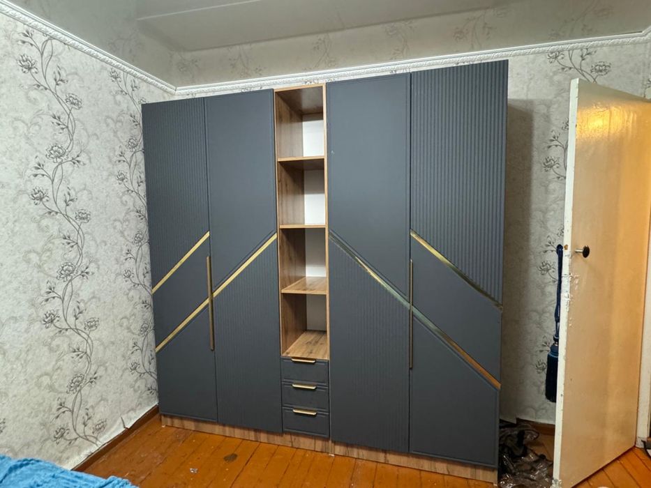 Продам шкаф для одежды