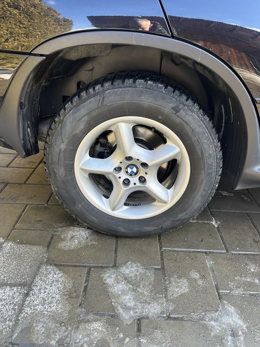 Jante cu cauciucuri iarna