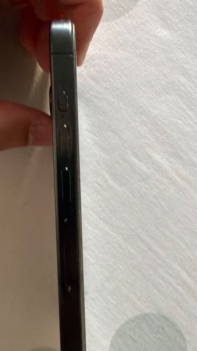 Iphone 15 pro black titanium