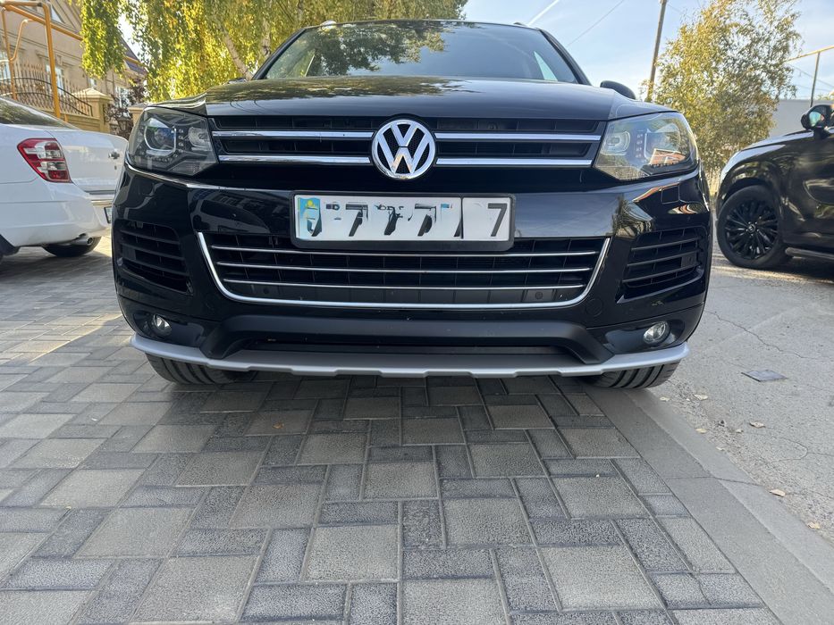 Накладки бампера touareg NF