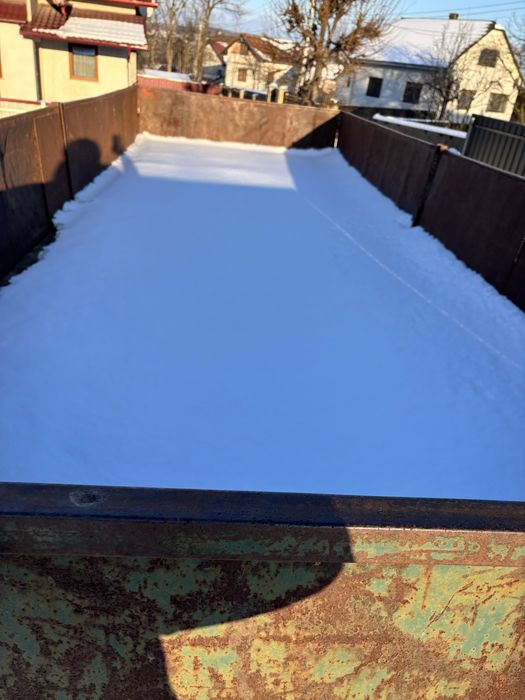 Remorca agricola basculabila