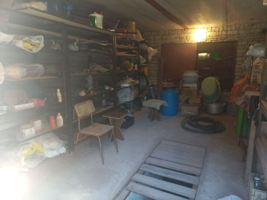 Гараж С погребом и смотровой ямой: 850 000 тг. - Продажа Актобе на Olx